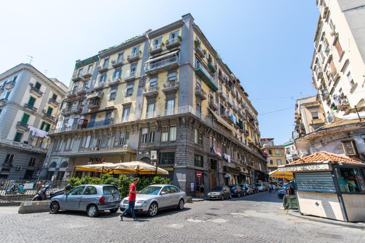 B&B Trianon ナポリ エクステリア 写真