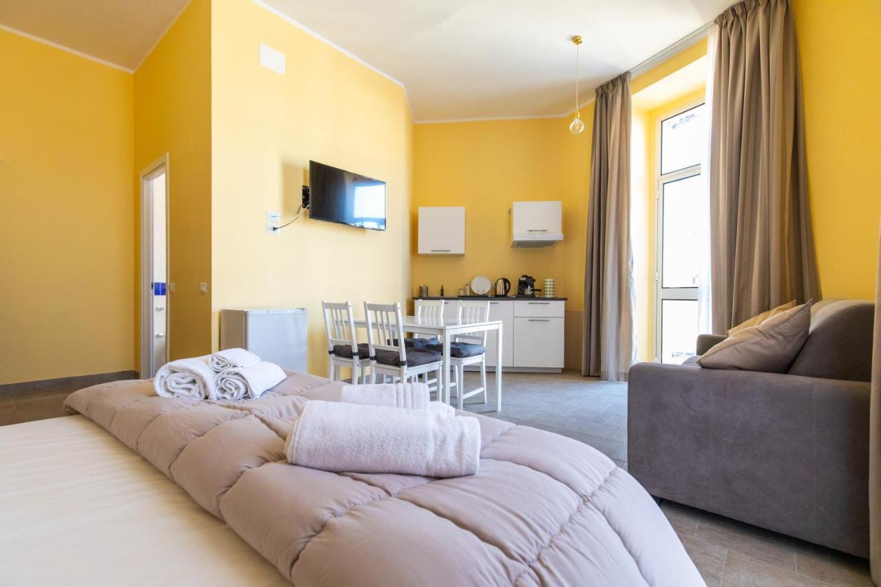 B&B Trianon ナポリ エクステリア 写真