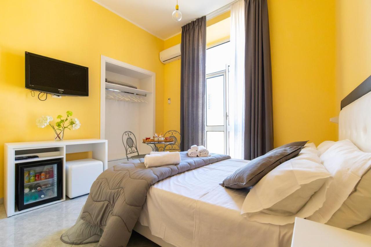 B&B Trianon ナポリ エクステリア 写真