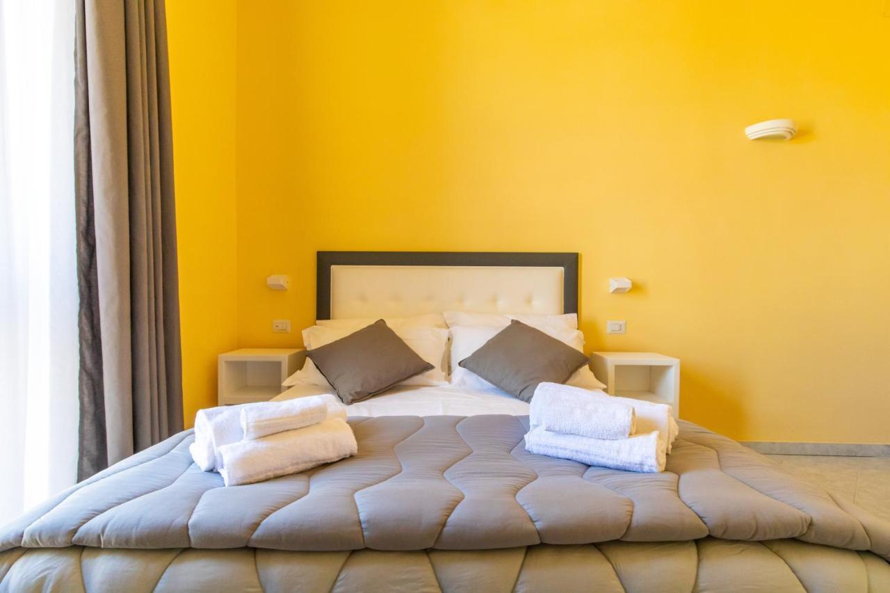B&B Trianon ナポリ エクステリア 写真